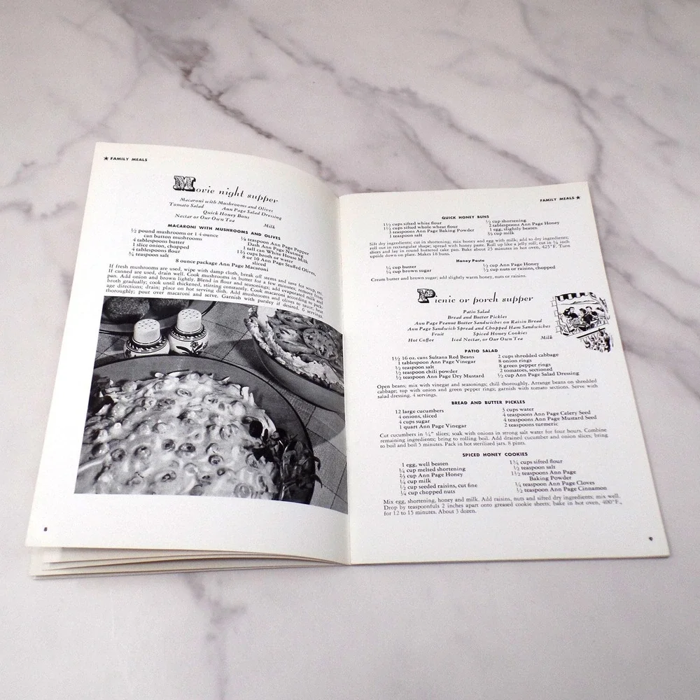 Vintage Booklet, Glamourous Meals for Practical Pocketbooks (1941)